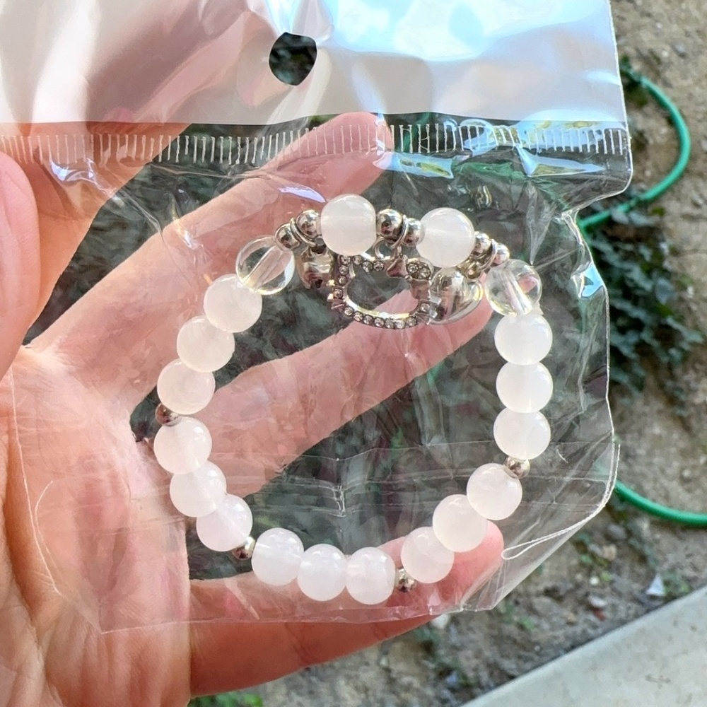 Beads Bracelet with a kitten head and a heart pendants